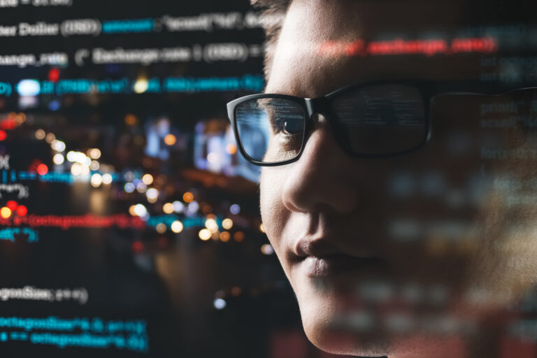 Webdesigner utilizando inteligência artificial para criar sites